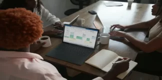 Come creare una vCard in Microsoft Outlook